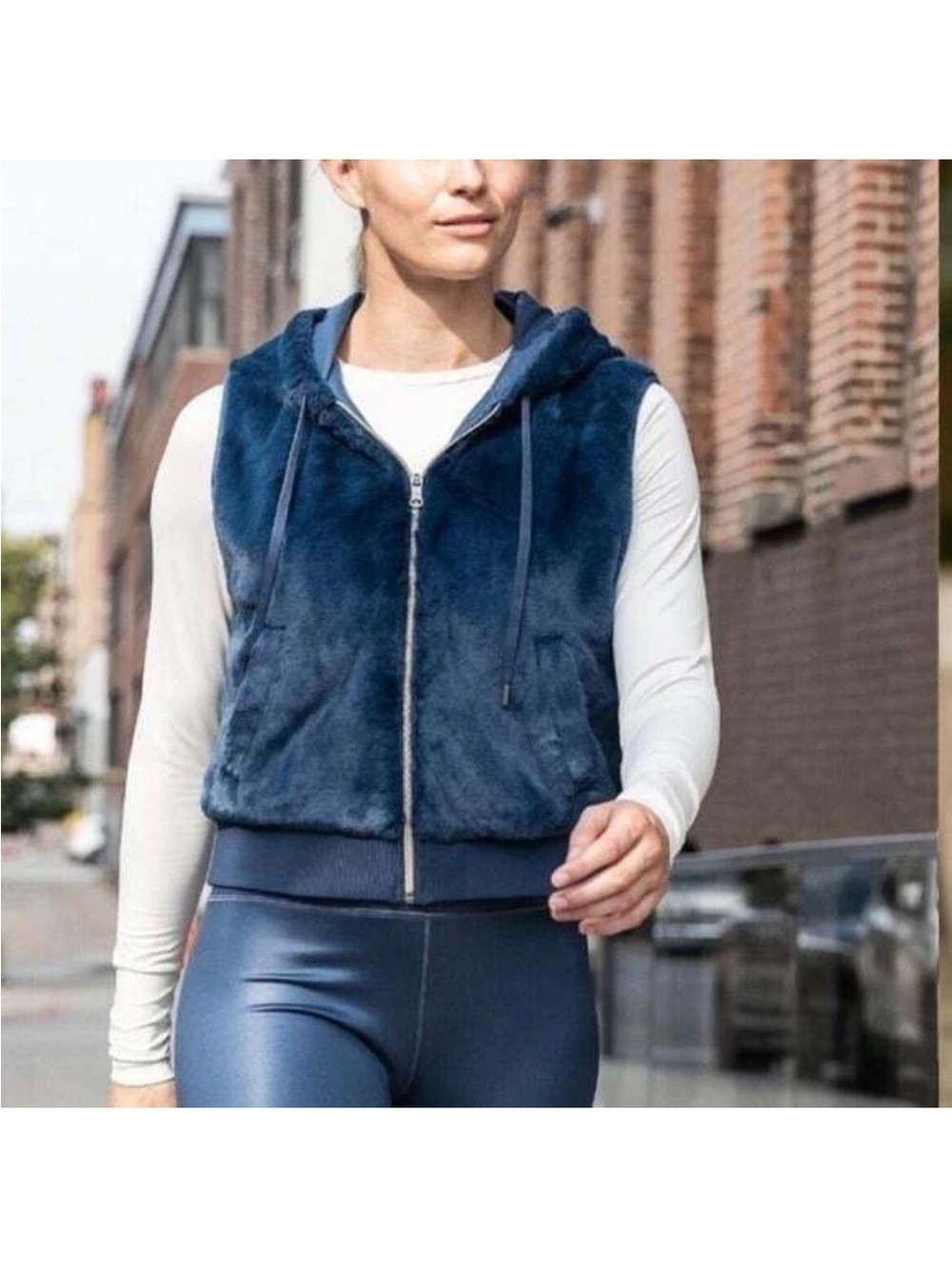 Calia by Carrie faux fur blue hooded vest sz large